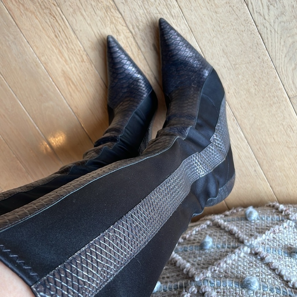 Carlos by Carlos Santana Elegant Black Knee-High Boots - Picture 5 of 10
